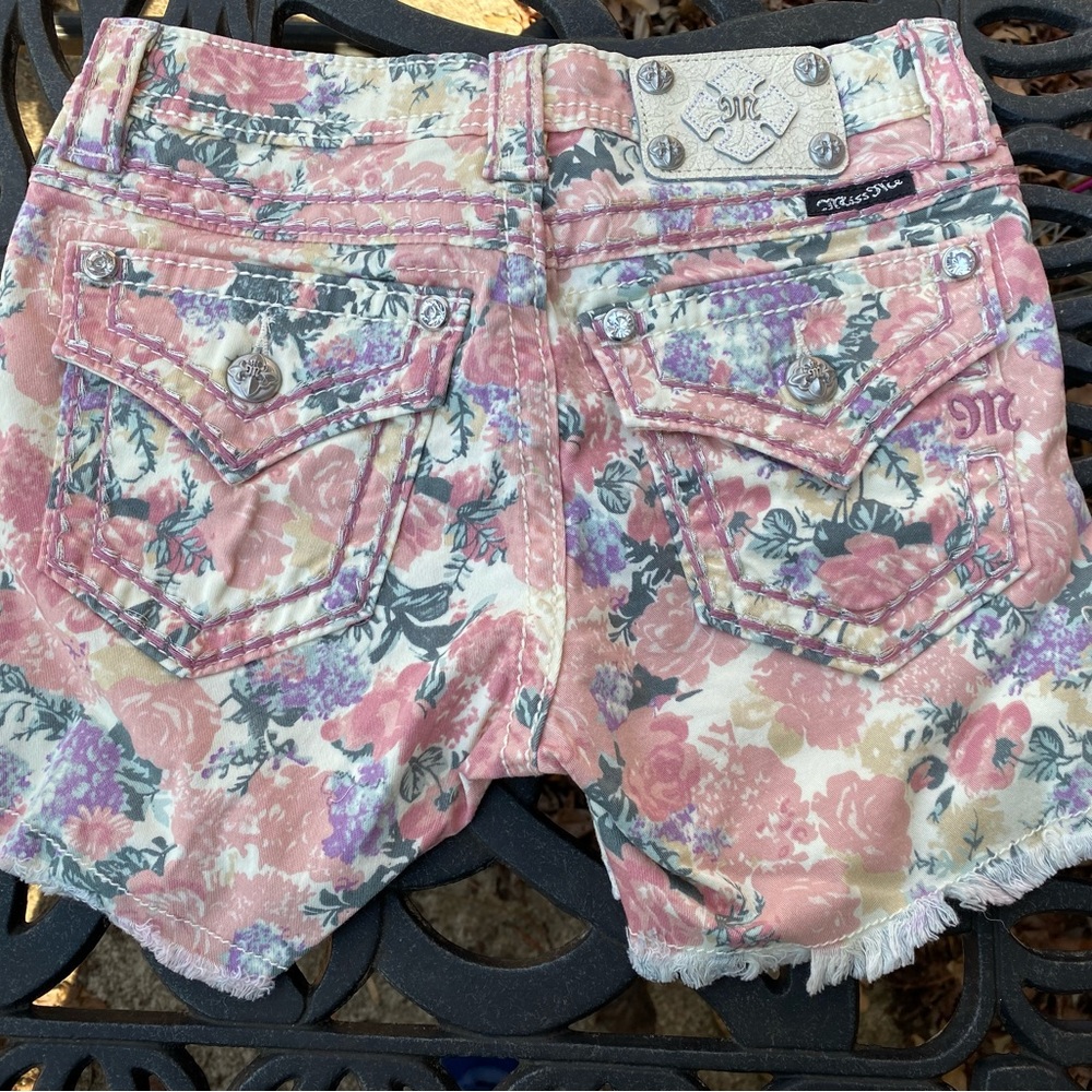 MISS ME SIZE 14 GIRLS FLORAL JEAN SHORTS NWT!!!